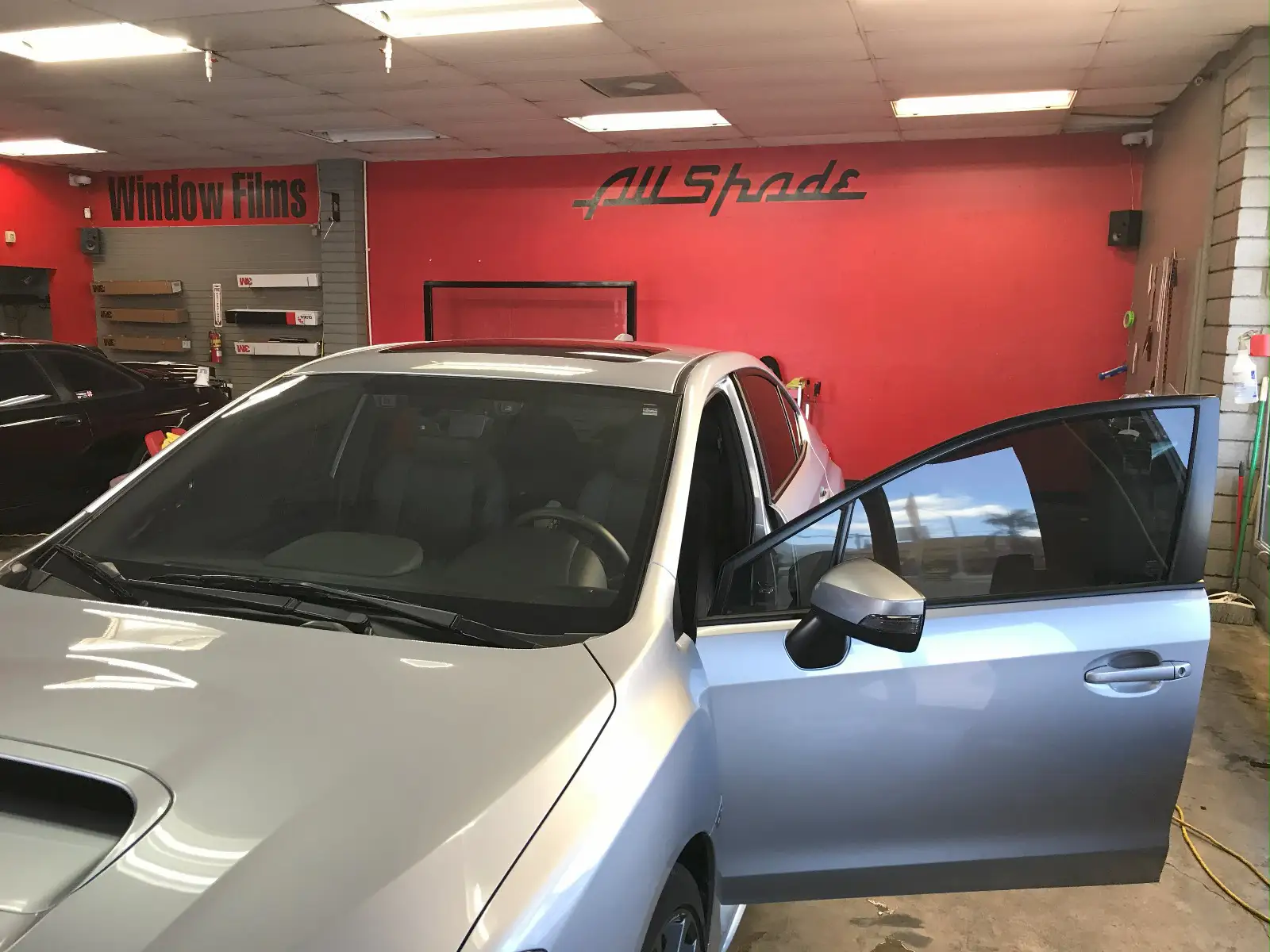 3M Color Stable 35%(medium) on a four-door sedan